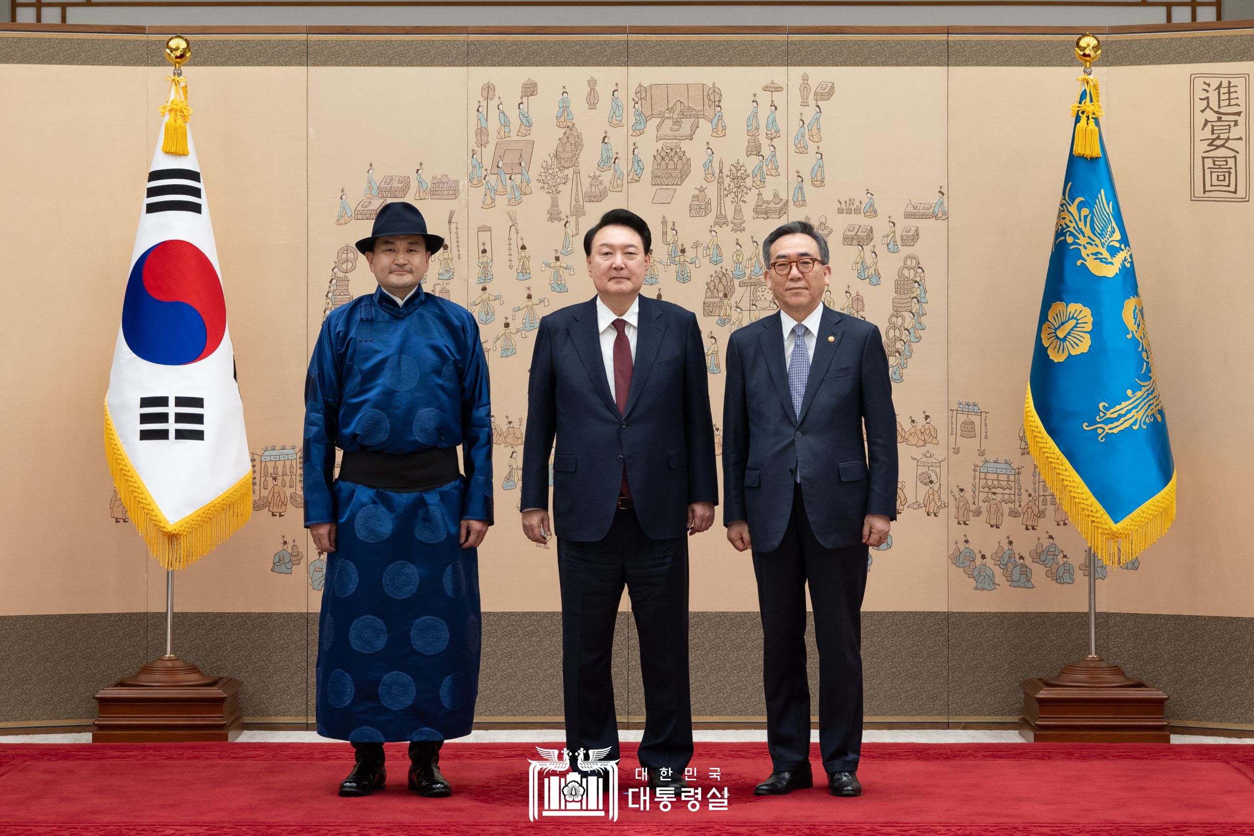 Ambassadors-Designate to ROK Present Credentials to President